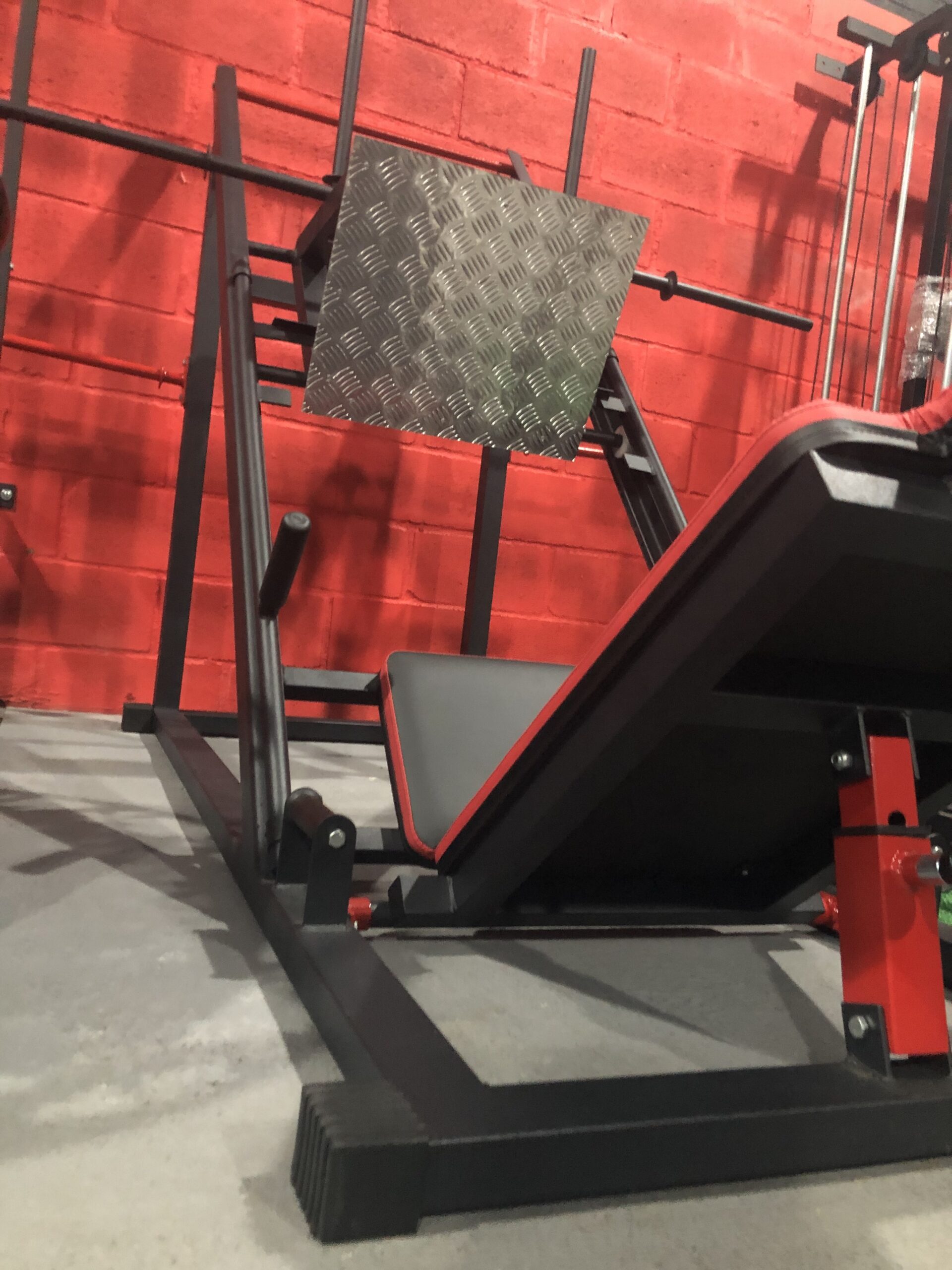 Leg Press 90° Academia Equipamento Para Pernas Carga 250 Kg – Exercit  Esportes